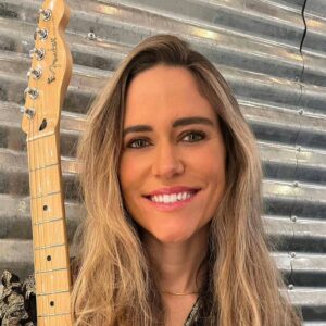 Andnrea Benz | Guitar Thrills Magazine